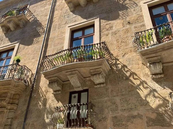 negozio in vendita a Palermo in zona Centro storico