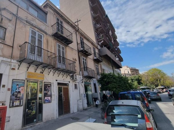 appartamento in vendita a Palermo in zona Montegrappa / Santa Rosalia