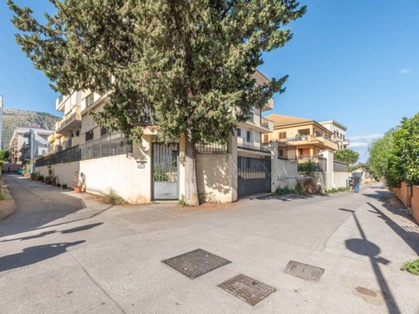 appartamento in vendita a Palermo in zona Pallavicino