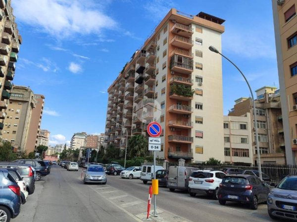 appartamento in vendita a Palermo in zona Montepellegrino