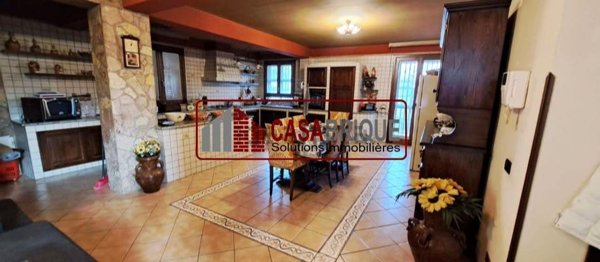 casa indipendente in vendita a Palermo in zona Chiavelli