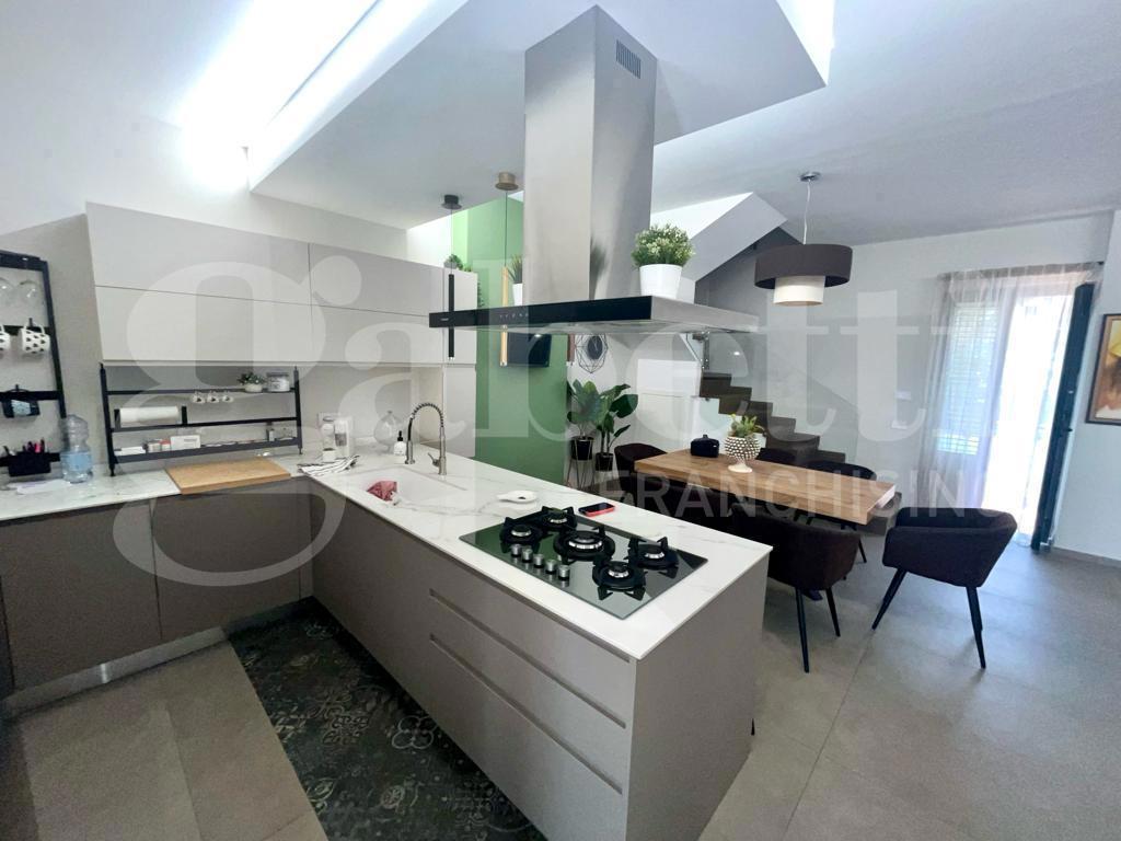 casa indipendente in vendita a Palermo in zona Zisa