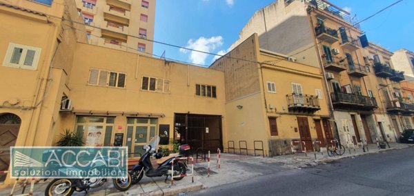 appartamento in vendita a Palermo in zona Zisa