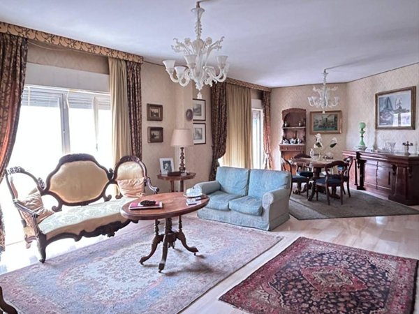 appartamento in vendita a Palermo in zona Zisa