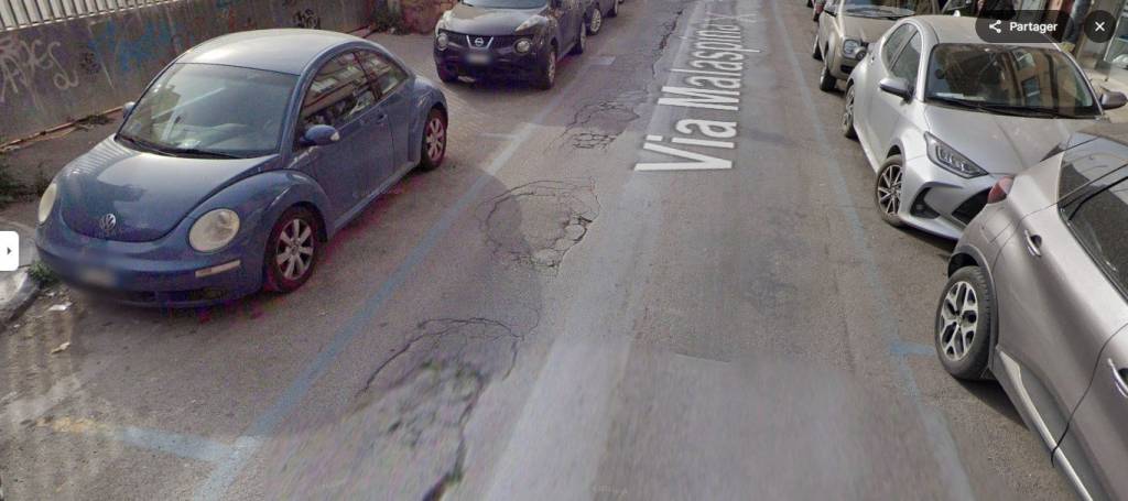 appartamento in vendita a Palermo in zona Malaspina/Palagonia