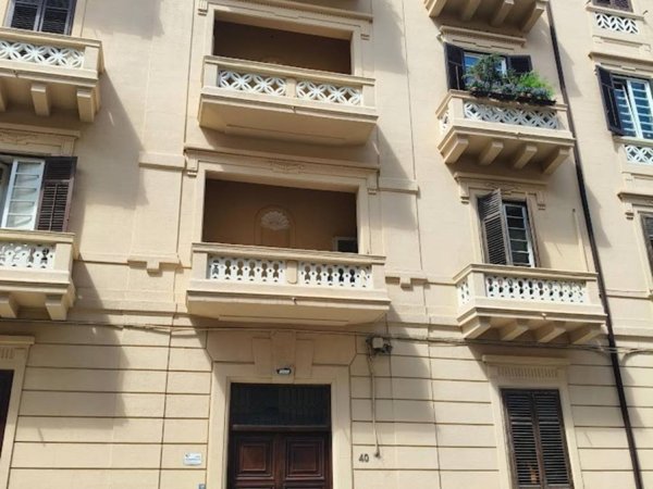appartamento in vendita a Palermo in zona Politeama