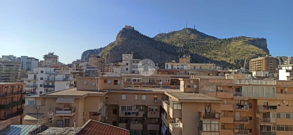 appartamento in vendita a Palermo in zona Montepellegrino