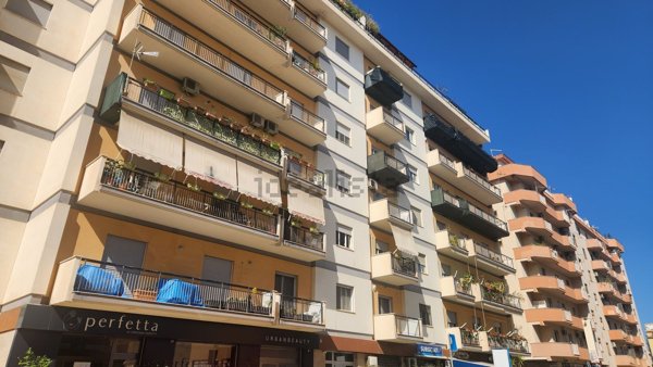 appartamento in vendita a Palermo in zona Malaspina/Palagonia