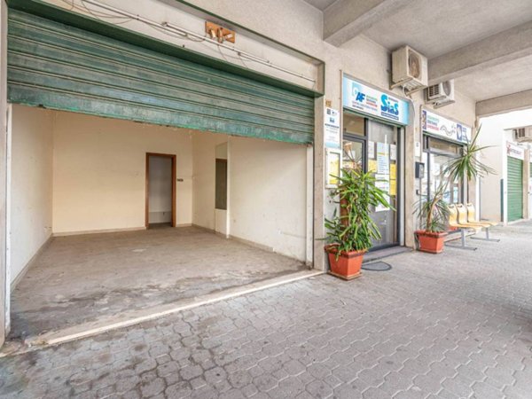 negozio in vendita a Palermo in zona Pallavicino