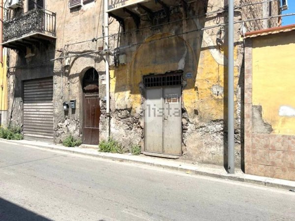 appartamento in vendita a Palermo in zona Zisa