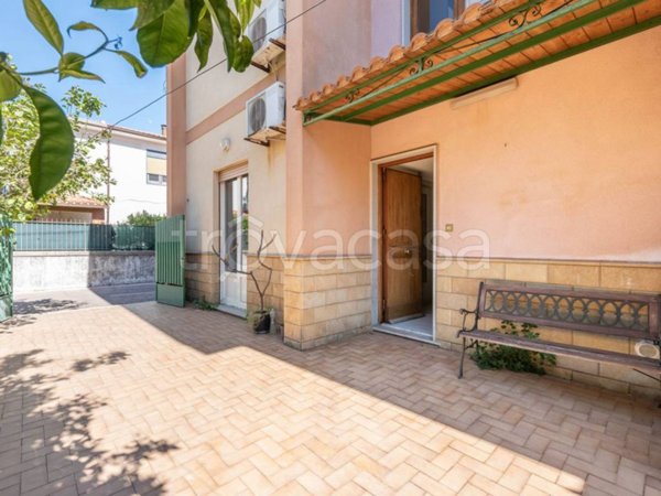casa indipendente in vendita a Palermo in zona Mondello