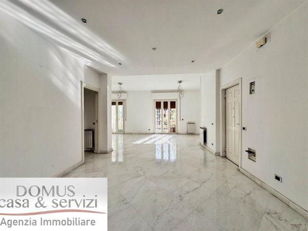 appartamento in vendita a Palermo in zona Malaspina/Palagonia