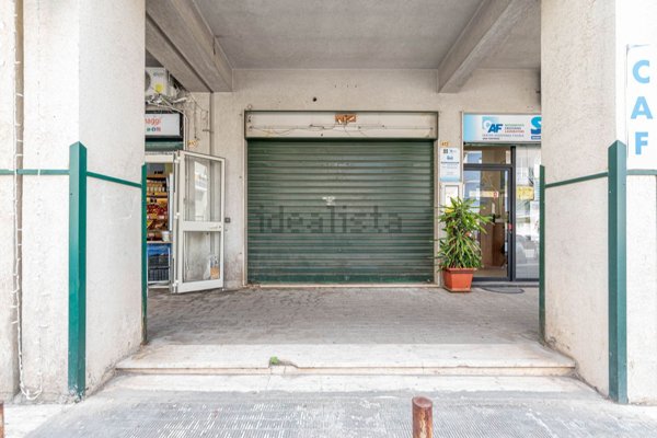 locale commerciale in vendita a Palermo in zona San Lorenzo