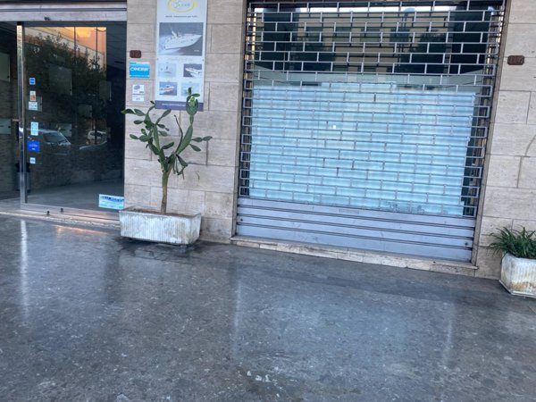 locale commerciale in vendita a Palermo