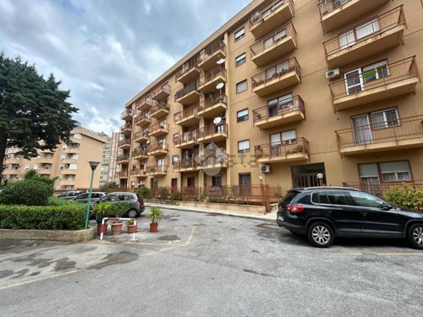 appartamento in vendita a Palermo in zona Villagrazia/Falsomiele
