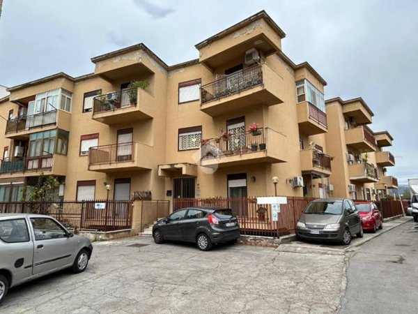 appartamento in vendita a Palermo in zona Villagrazia/Falsomiele