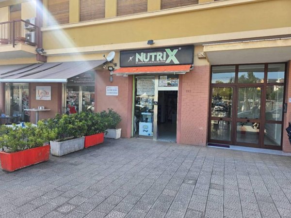 negozio in vendita a Palermo in zona Uditore
