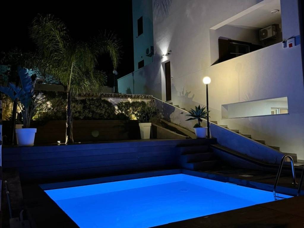 casa indipendente in vendita a Palermo in zona Sferracavallo