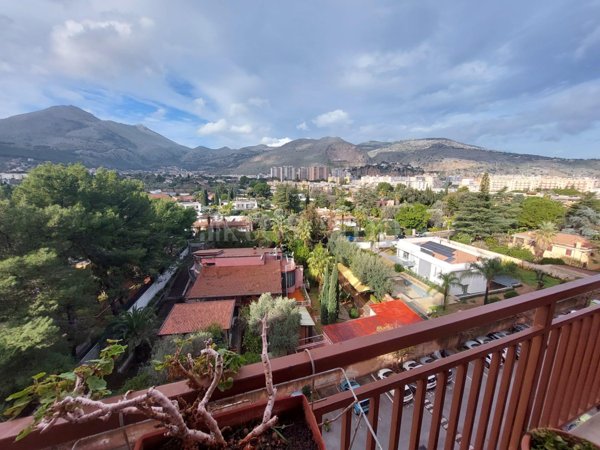 casa indipendente in vendita a Palermo