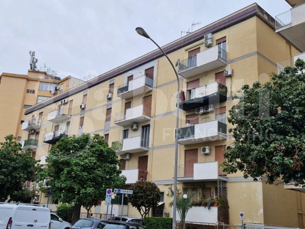 appartamento in vendita a Palermo in zona Montegrappa / Santa Rosalia