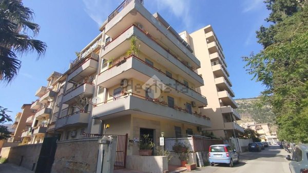 appartamento in vendita a Palermo in zona Pallavicino