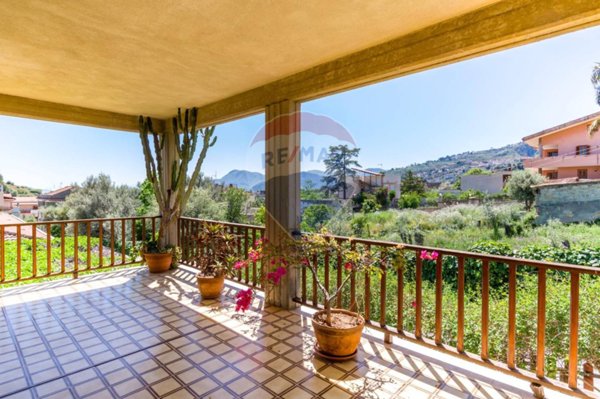 casa indipendente in vendita a Palermo in zona Baida