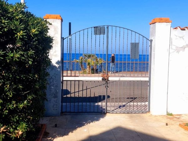 casa indipendente in vendita a Palermo in zona Libertà