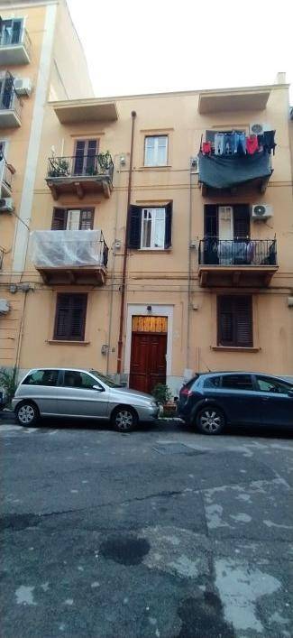 locale commerciale in vendita a Palermo