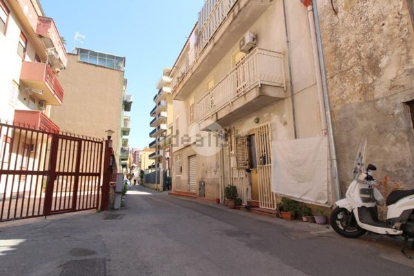 appartamento in vendita a Palermo in zona Uditore