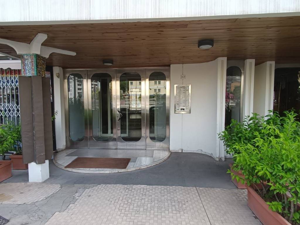 appartamento in vendita a Palermo in zona Zisa