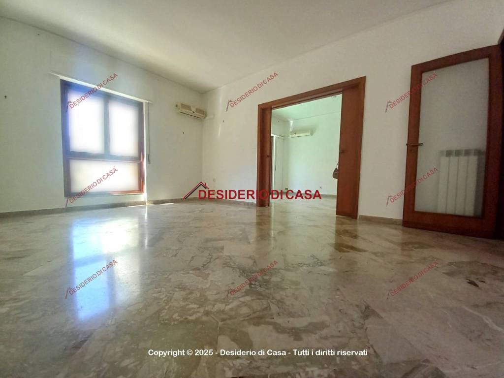 appartamento in vendita a Palermo in zona Malaspina/Palagonia