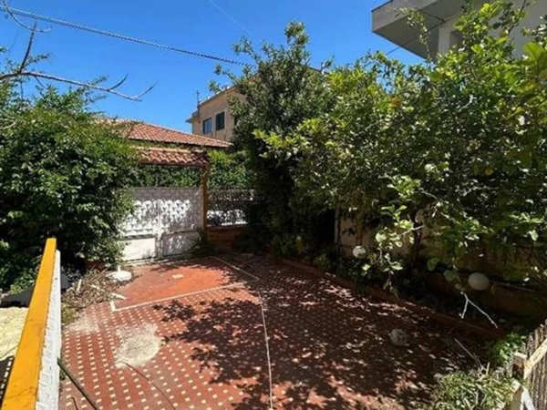 appartamento in vendita a Palermo in zona Mondello