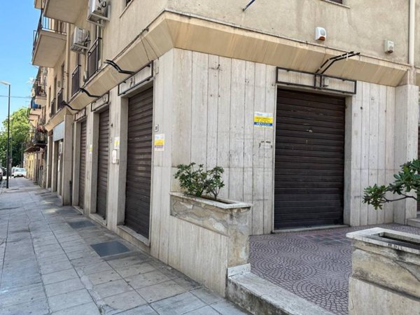 negozio in vendita a Palermo