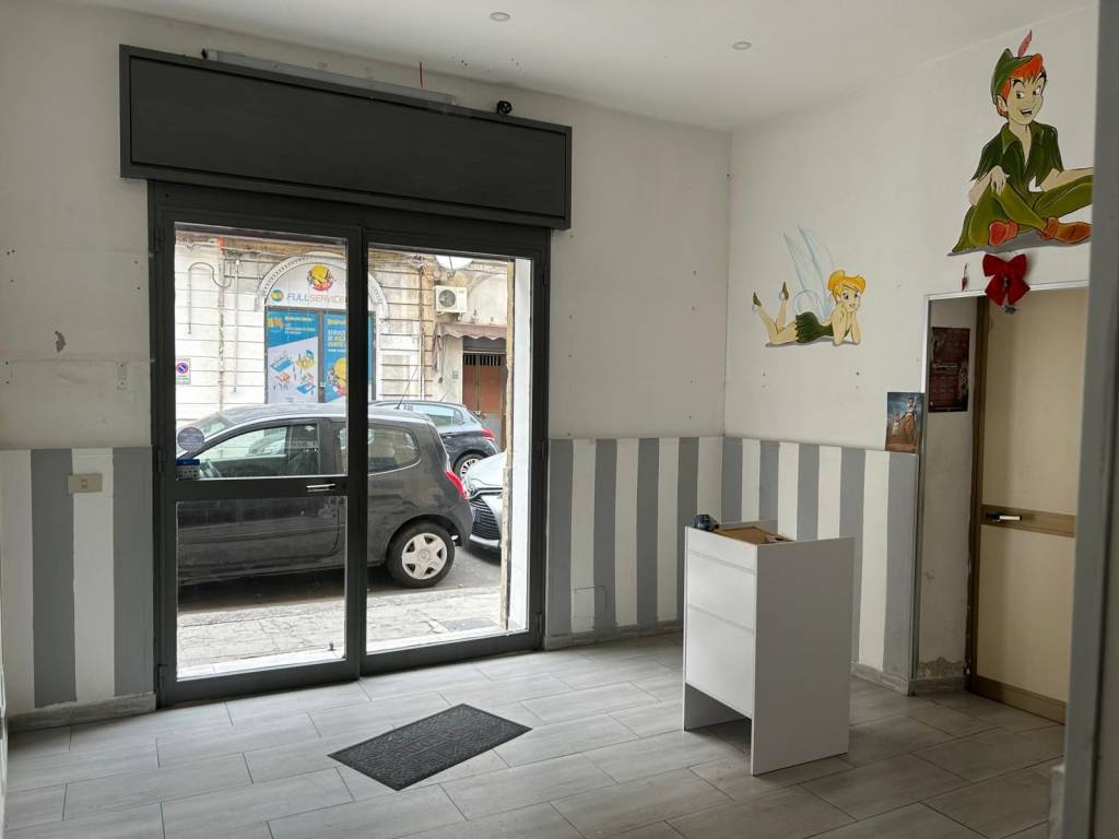 negozio in vendita a Palermo in zona Libertà