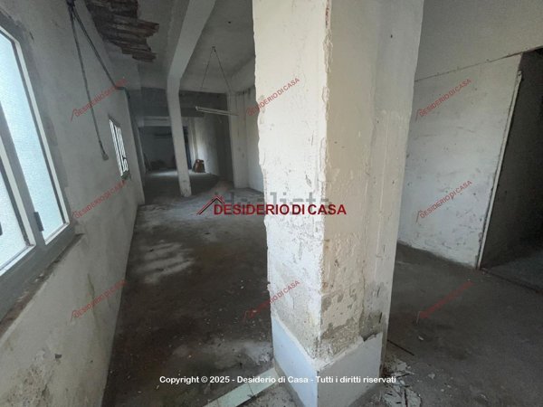 locale di sgombero in vendita a Palermo in zona Oreto