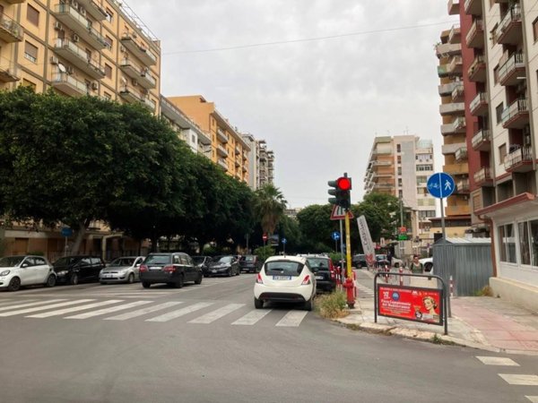locale di sgombero in vendita a Palermo in zona Montepellegrino