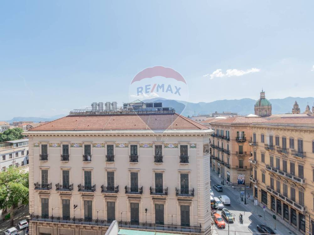 casa indipendente in vendita a Palermo in zona Centro storico