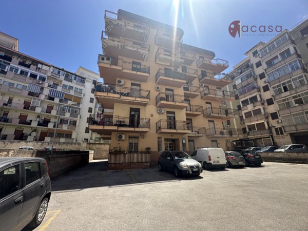 appartamento in vendita a Palermo in zona Oreto