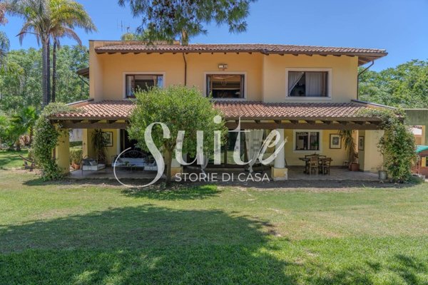 casa indipendente in vendita a Palermo in zona Mondello