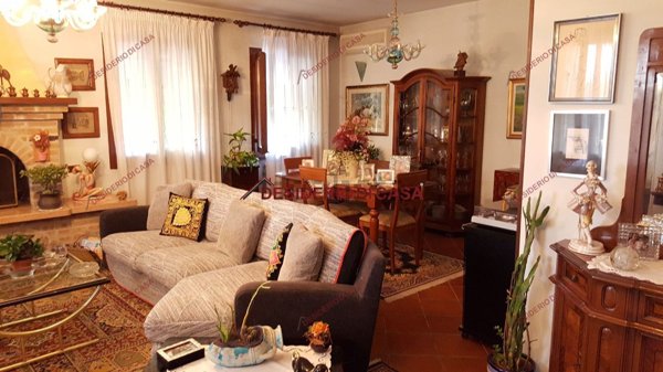 appartamento in vendita a Palermo in zona Malaspina/Palagonia