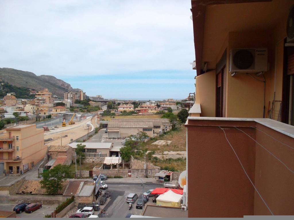 appartamento in vendita a Palermo in zona Tommaso Natale