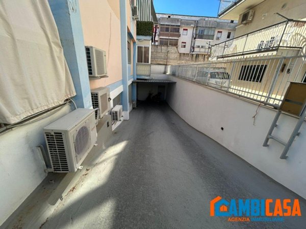 casa indipendente in vendita a Palermo in zona San Lorenzo