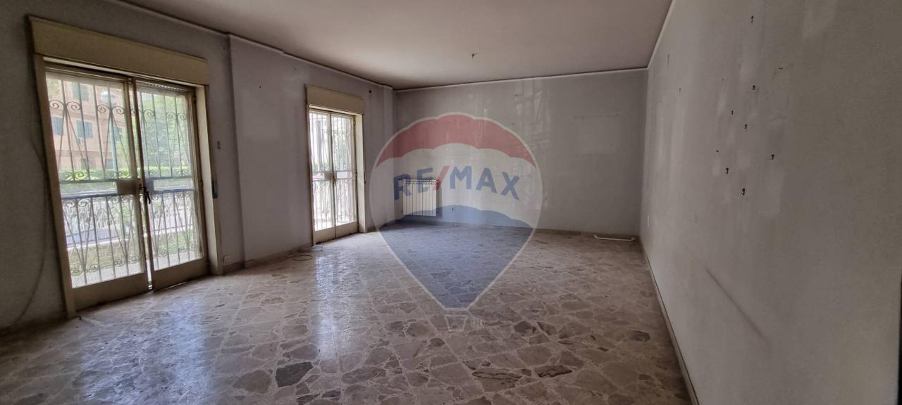 appartamento in vendita a Palermo in zona Malaspina/Palagonia