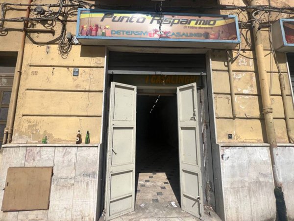 negozio in vendita a Palermo in zona Oreto