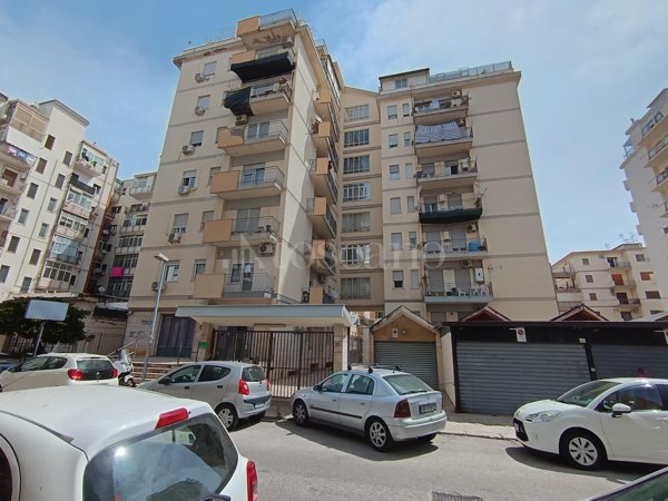 casa semindipendente in vendita a Palermo in zona Libertà