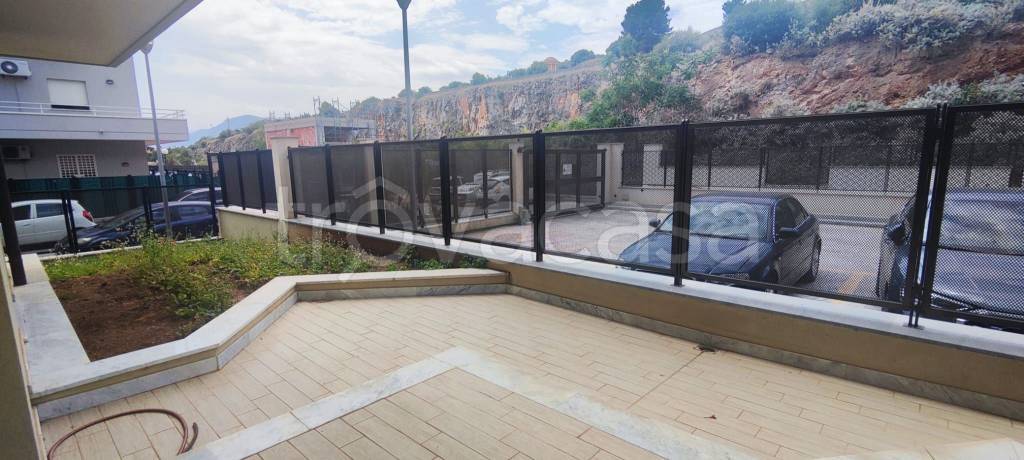 appartamento in vendita a Palermo in zona Arenella/Vergine Maria