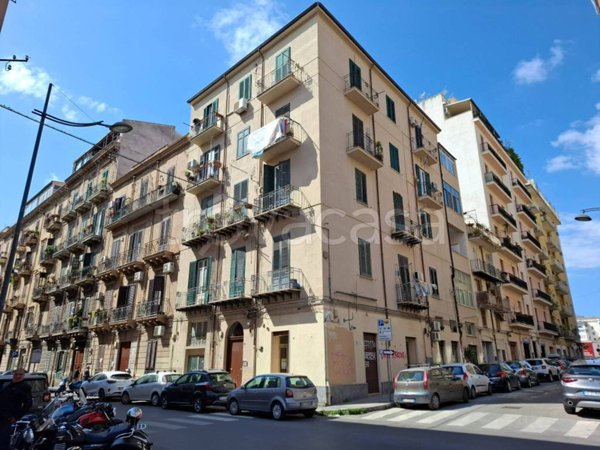 appartamento in vendita a Palermo in zona Politeama