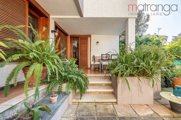 casa indipendente in vendita a Palermo in zona Mondello