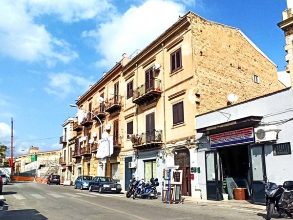 appartamento in vendita a Palermo in zona Zisa