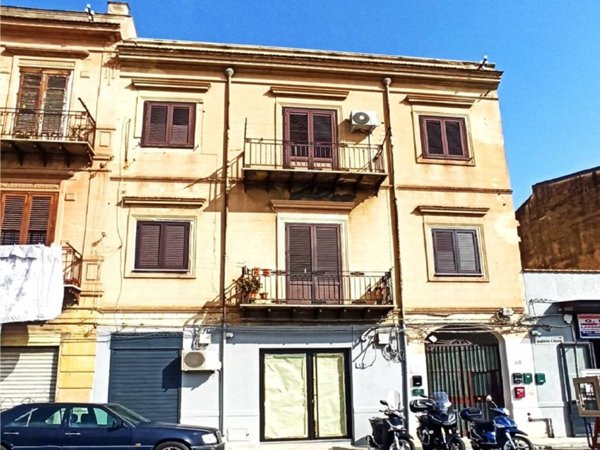 appartamento in vendita a Palermo in zona Zisa